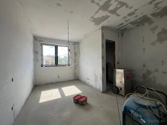 Novostavba pred dokončením aj s kuch.linkou...Na Hore-Krásna - 11