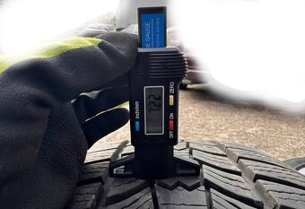 Originál BMW kolesá R17 na zimných pneu 225/50 R17 - 11