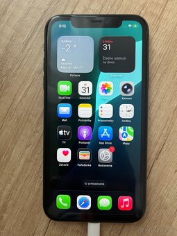 Iphone 11 64 GB čierny - 11