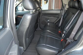 Jeep Grand Cherokee - 11