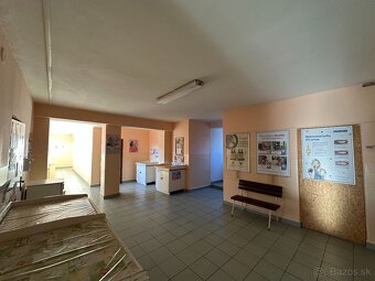 Kompletne zariadená ambulancia v zdravotnom stredisku v Trst - 11