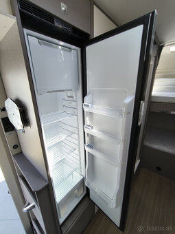 nový karavan Etrusco T 6.9 BB 6-miestny - 11