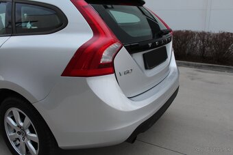 Volvo V60 2.0 D4 Kinetic - 11