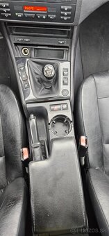 BMW 320i - 11
