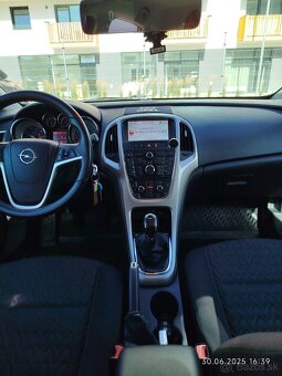 Opel Astra J 1, 7 CDTI ekoflex - 11