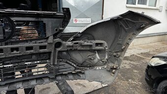 Mercedes EQC predný nárazník maska - 11