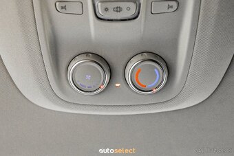 Prenajom 9 miestneho vozidla Toyota automat - 11