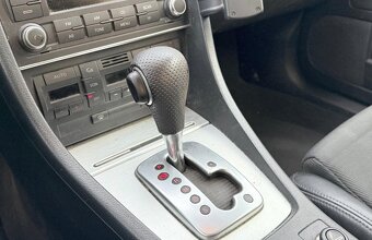 AUDI A4 AVANT 2.0 TDI - 11