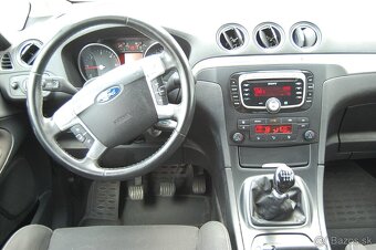 Ford S-Max - 11