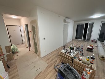 Rekonštrukcie bytov sadrokartónové priečky stropy podhľady - 11