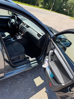 Škoda Octavia Combi 1.6 TDI 110k Style Business DSG - 11