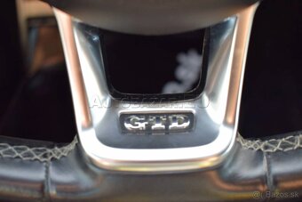 Volkswagen Golf GTD 2.0 TDi 135 KW MANUAL - 11
