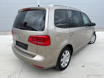 Volkswagen Touran 1.6TDI Highline Panorama 7-miestne - 11