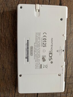 Nintendo DSI komplet balenie + r4 karta + 32gb sd karta - 11