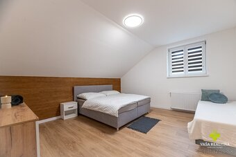 Nová kompletne zariadená 5 izbová chata vo Valči - 11