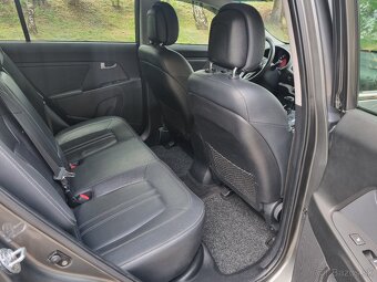 Kia Sportage 2.0 CRDi VGT 4WD EX A/T - 11