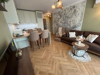 Luxusný, plne zariadený dvojizbový apartmán nachádzajúci sa  - 11