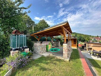 Krásna a upravená Záhradka Holíč - 11