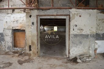NA PREDAJ: sklad-hala 750m2 vo Voderadoch - 11