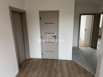 NOVÁ MODERNÁ REKONŠTRUKCIA,  3-izb. byt, Bielocerkevská ul., - 11