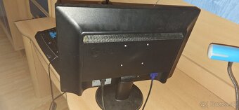 Predám ps4 slim 1tb - 11