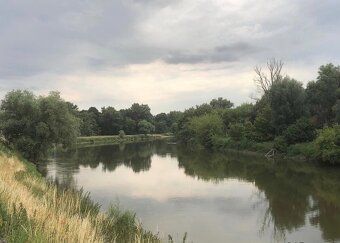 Na predaj veľký 7 izbový RD - 11