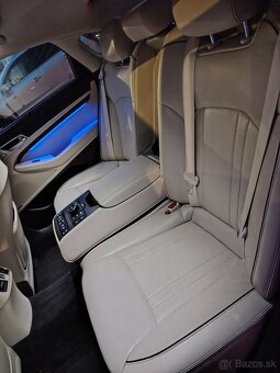 Hiunday Genesis 3.8 V6 benzín 232 kW 4x4 207000km model 2015 - 11