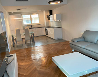 Iba u nás 2i BEZRUČOVA RESIDENCE,balkón,loggia,garáž.státie - 11