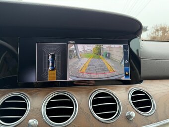 Mercedes Benz sedan E400 D 4Matic - 11