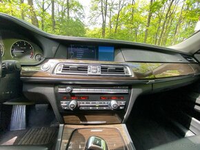 BMW 730D F01 - 11