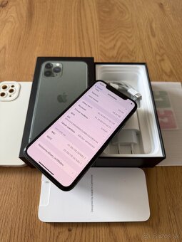 iPhone 11 Pro 64 gb Midnight green v záruke + príslušenstvo - 11