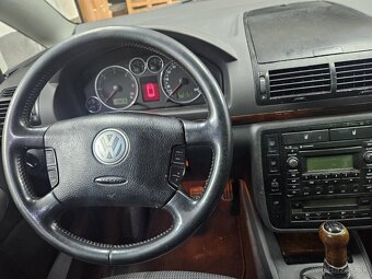 Vw sharan 2.0tdi 103kw r.v 2007 - 11