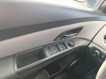 Chevrolet Cruze 2.0 VCDi 92kW LS Plus – 1. majiteľ - 11
