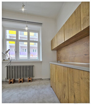 PRIAME CENTRUM / 3i byt BB / J. CIKKERA / 100 m2 + terasa - 11