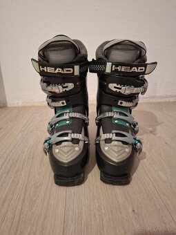 Lyže Blizzard a lyžiarky – pre tých, čo sa neboja zjazdovky - 11