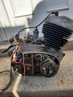 Jawa 250/590 šport motor - 11