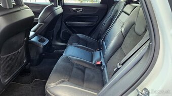 Volvo XC60 D4 R-Design AWD A/T LED - 11