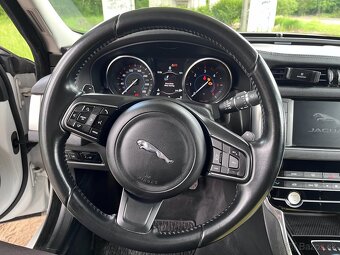 Jaguar XF 2.0D 4x4 132kw 8st. Automat - 11