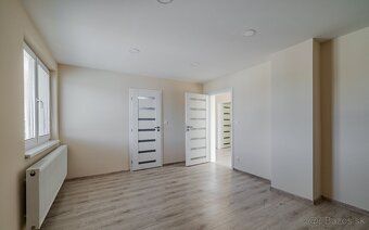 5 i nadštandardný RD s výhľadom na jazero - Trnovec n/Váhom - 11
