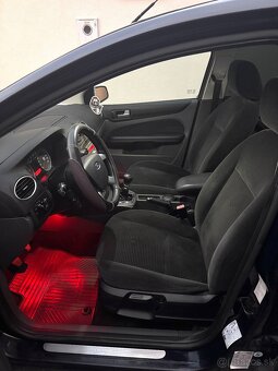 Ford Focus mk2 r.v.2007 2.0 TDCi 100kW Ghia - 11