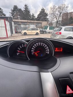 Toyota Verso 1.6 Diesel - 11