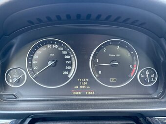 BMW rad 5 525d A/T F10 2993cm 150kW (204koni) r.v.2011 - 11