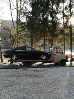 Mercedes 307 D  /  300 D - 11
