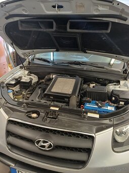 Predám Hyundai Santa Fe 4×4 AT/5 - 11