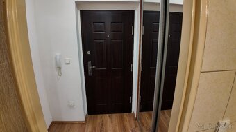 2izb byt so zariadením, internetom a lodžiou na Novej Vsi - 11