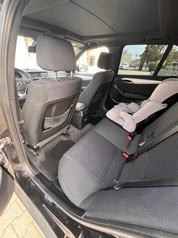 BMW X1 sDrive18d - 11