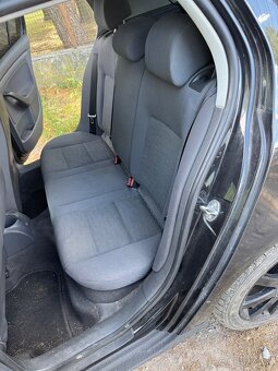 Predám Volkswagen Golf 5 1.9 TDi - 11
