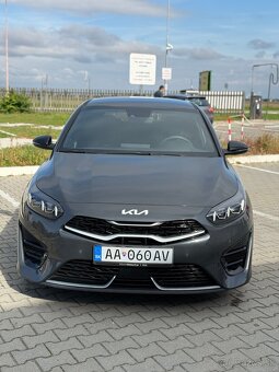 Kia Ceed 1.5 T-GDi GT Line A/T 117,5 kW - 11