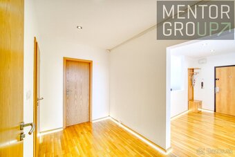 360° VR Ponúkame na predaj kompletne zrekonštruovaný 3-izbo - 11