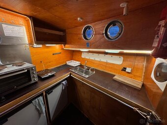 Expediční motorsailer - 11